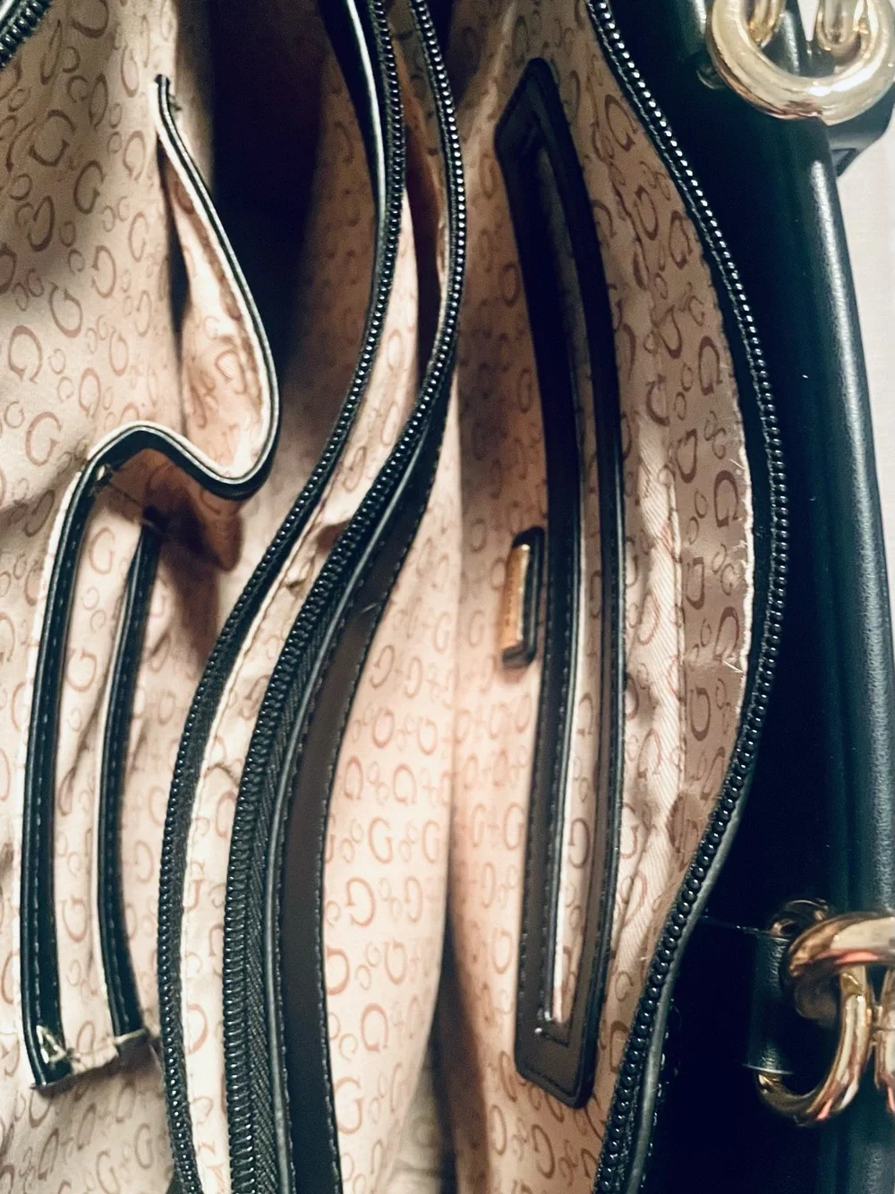 GUESS Los Angeles Black Logo Tote Bag